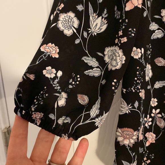 Pleione black, pink, and grey floral 3/4 sleeve blouse - Picture 5 of 8